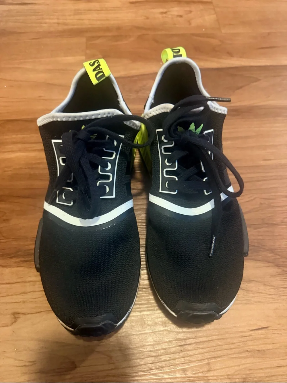 Black Men’s Athletic Sneakers with Neon Yellow Accent